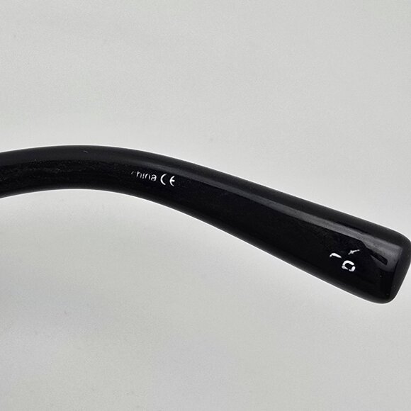 Le Specs Unreal! 1902078 Shiny Black Frame Smoke Grey Lens Sunglasses 52-16-140 - Picture 13 of 16